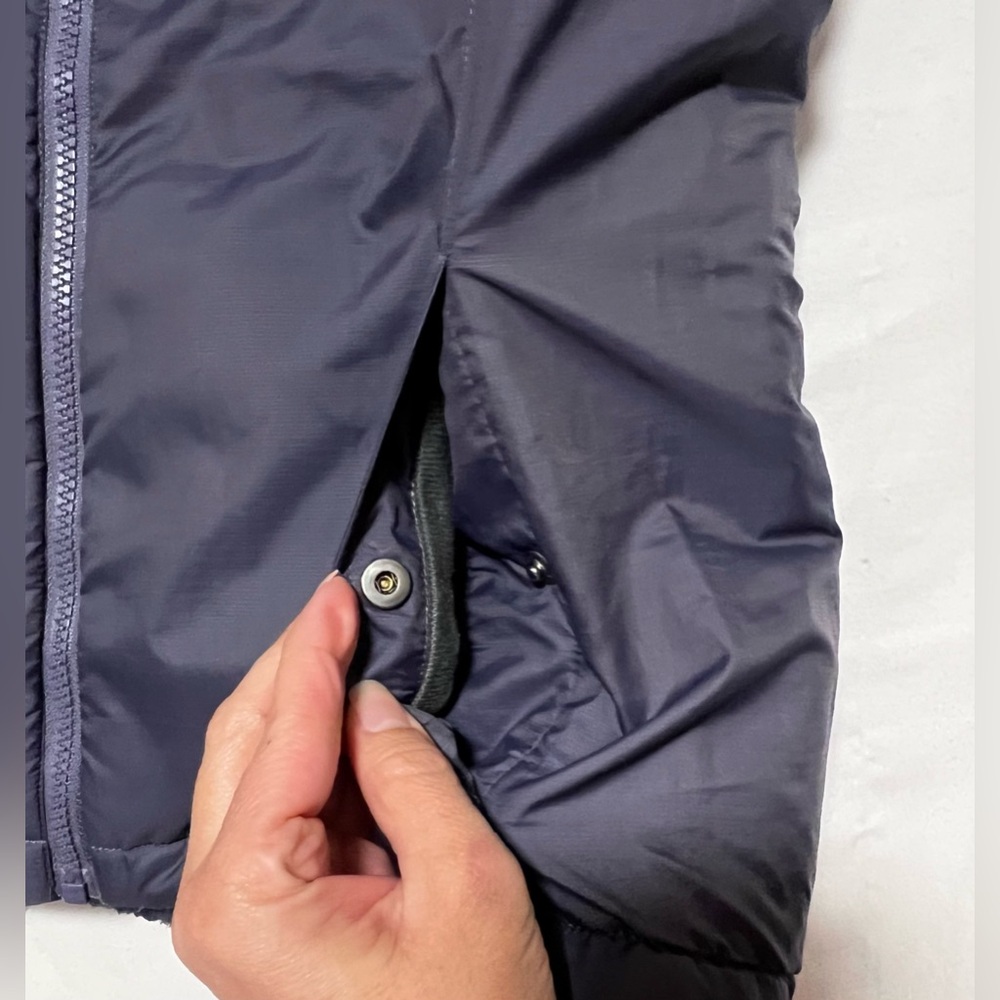 The North Face Mossbud Insulated Reversible Fleece Vest Outdoor Primaloft Cozy - Picture 6 of 16
